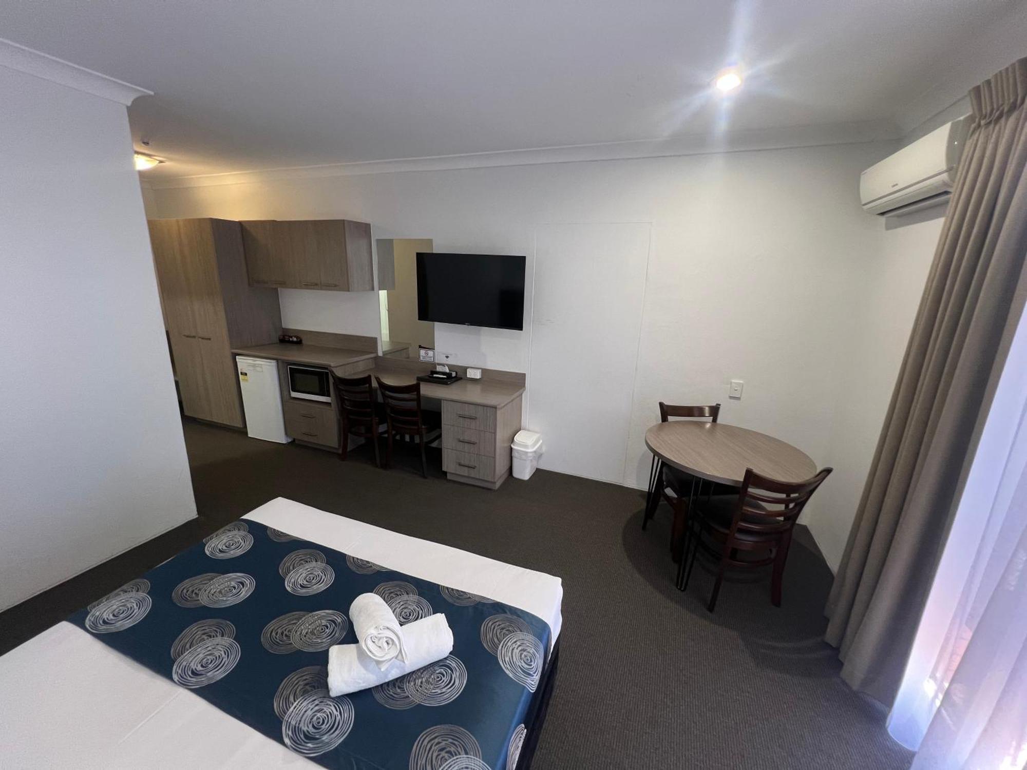 Adelong Motel Narrabri Exterior foto